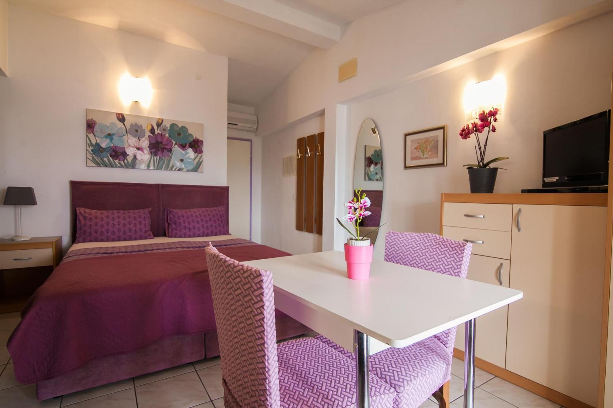 Apartments Paula Bol Dış mekan fotoğraf