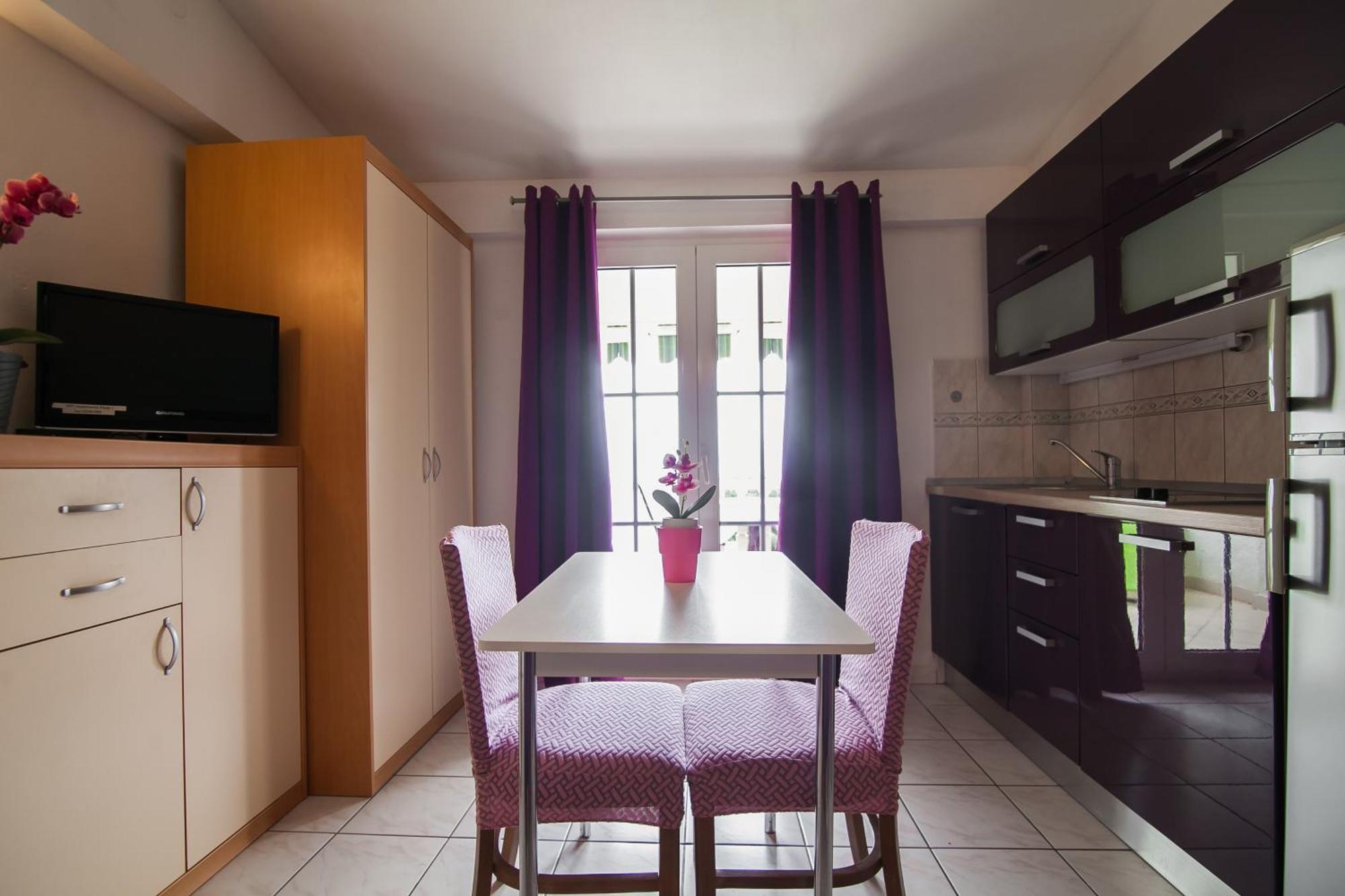 Apartments Paula Bol Dış mekan fotoğraf