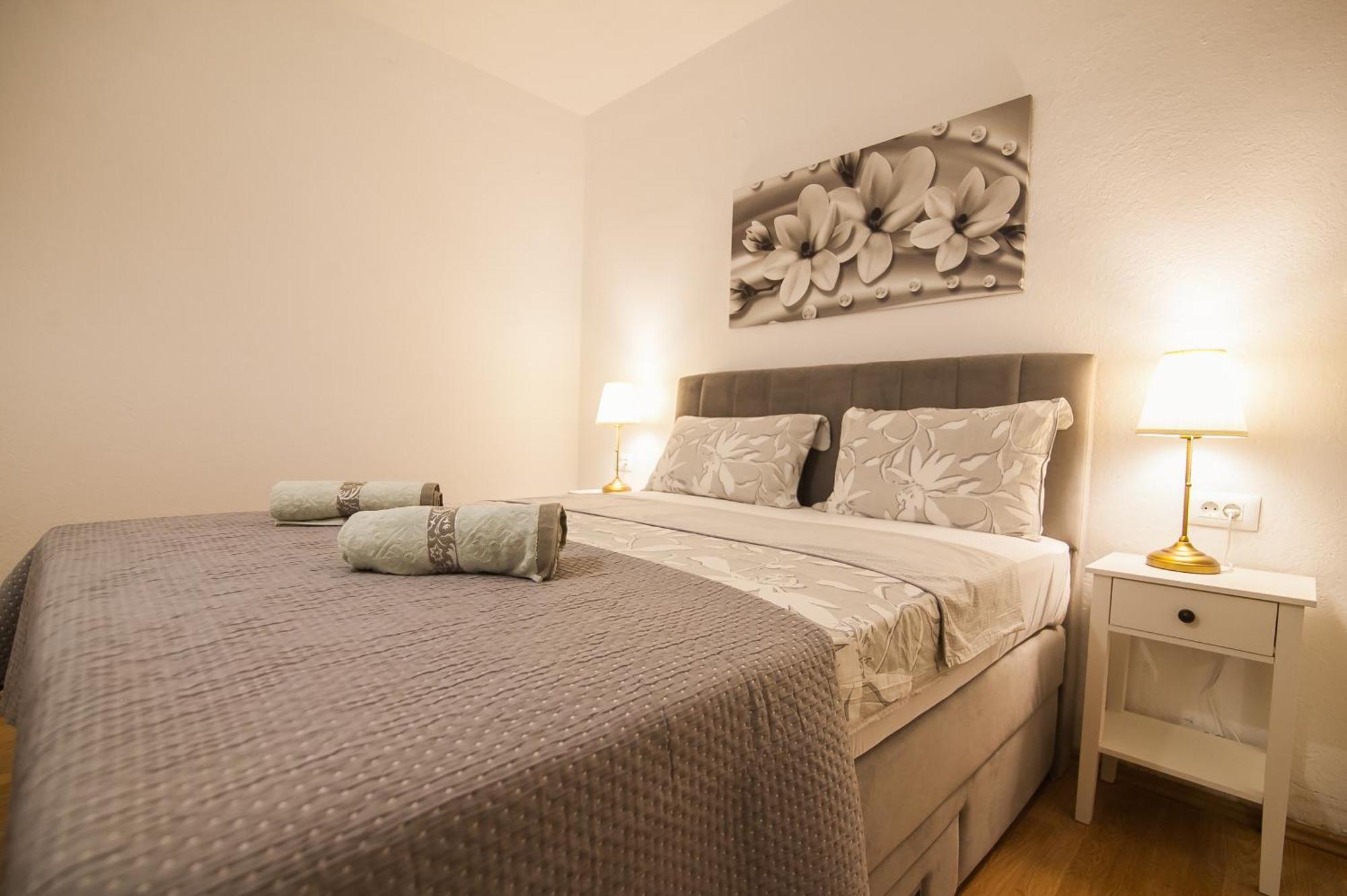 Apartments Paula Bol Dış mekan fotoğraf