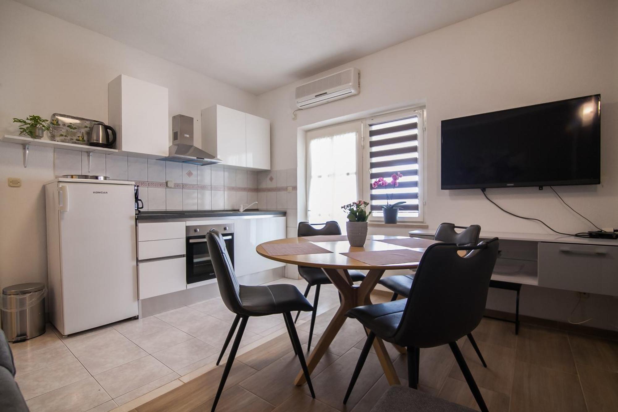 Apartments Paula Bol Dış mekan fotoğraf