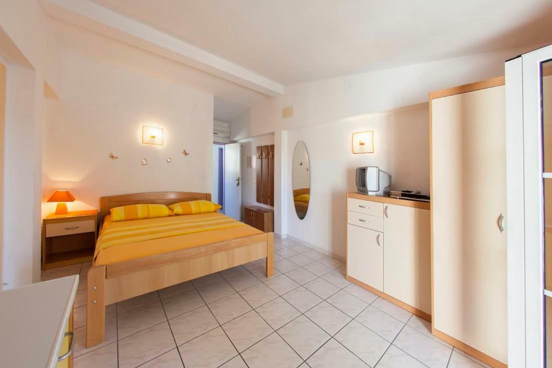 Apartments Paula Bol Dış mekan fotoğraf