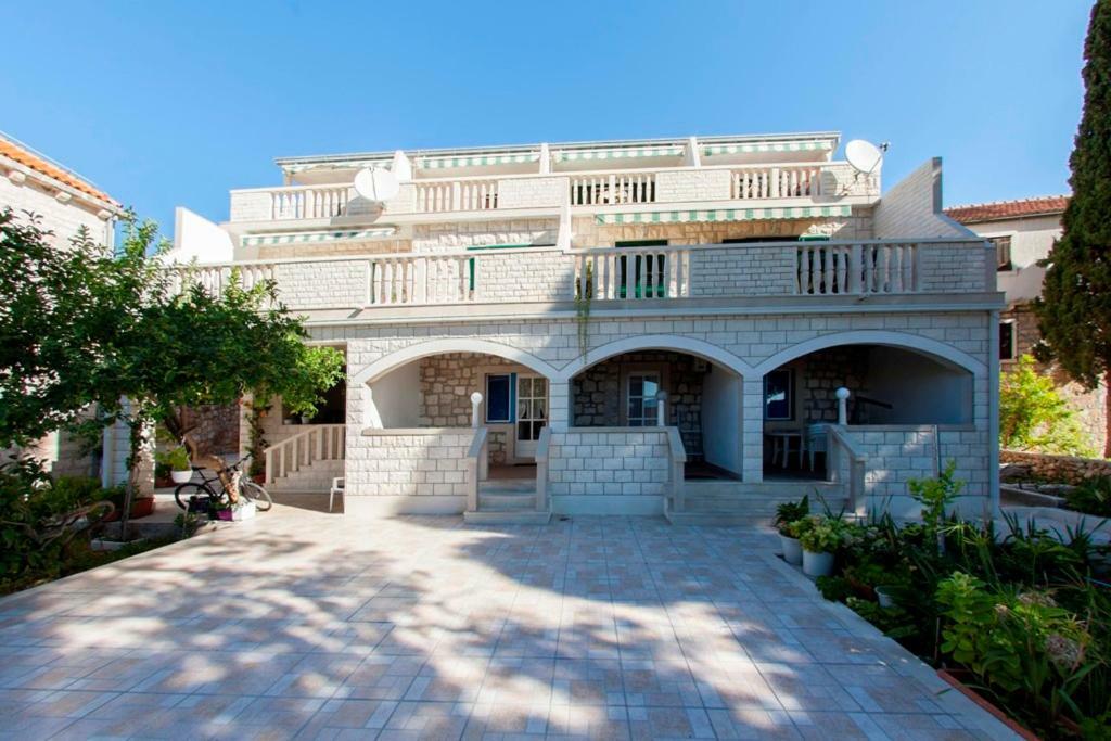 Apartments Paula Bol Dış mekan fotoğraf